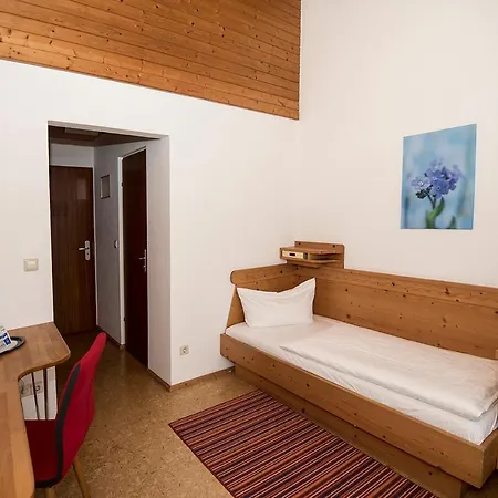 Akzent Hoehenblick Hotell Muehlhausen im Taele